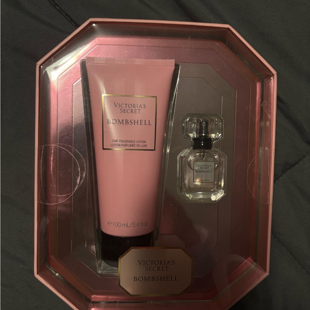 Victoria's Secret Pink Moisturizer & Body Oil Set